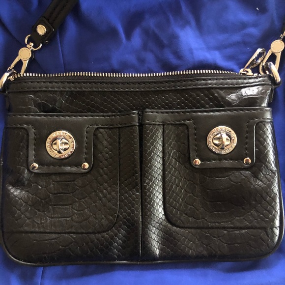 Marc Jacobs Handbags - Marc Jacobs Black Leather Snakeskin Crossbody Bag